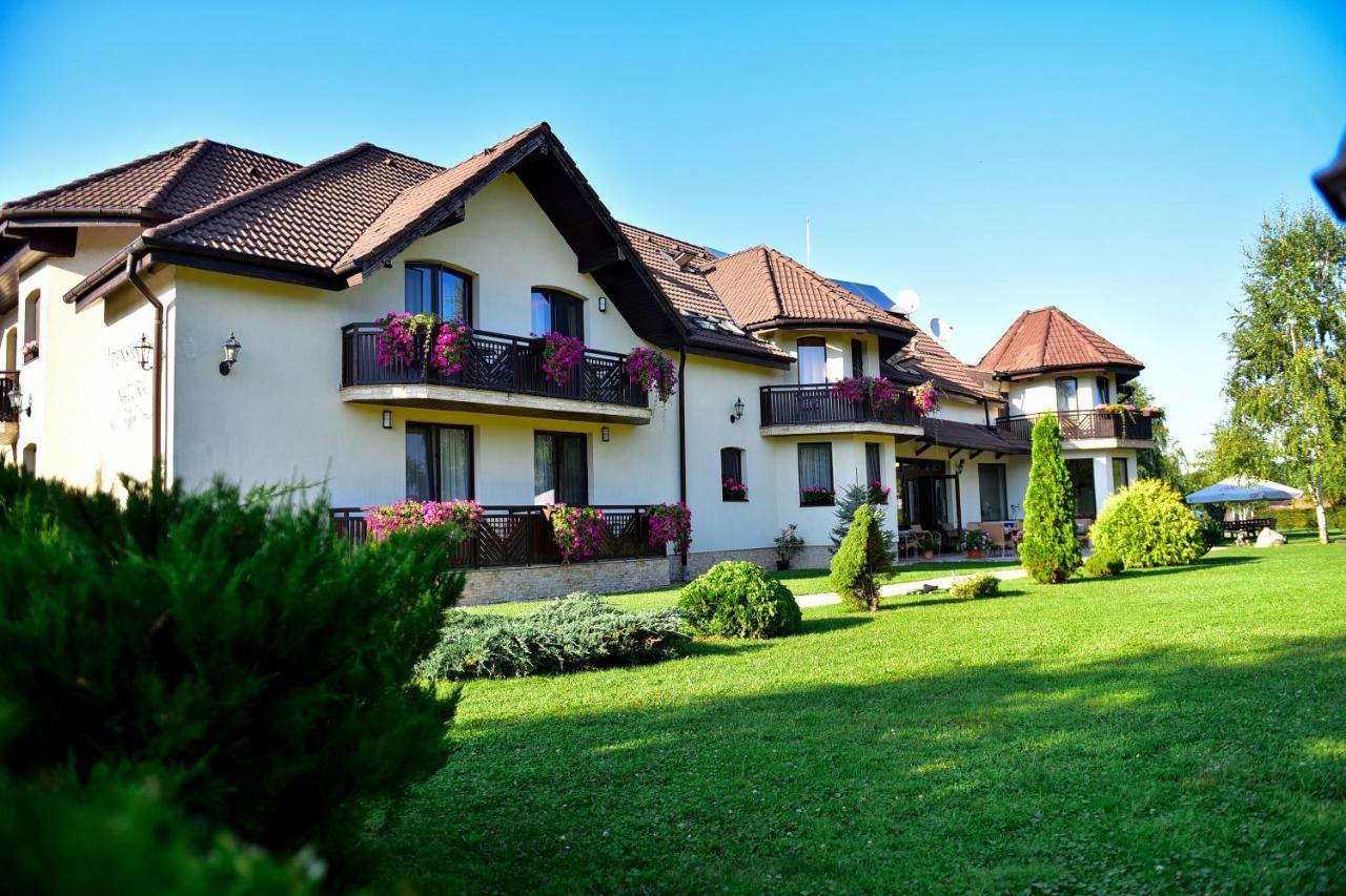 Natura Family Resort Avrig Exteriér fotografie