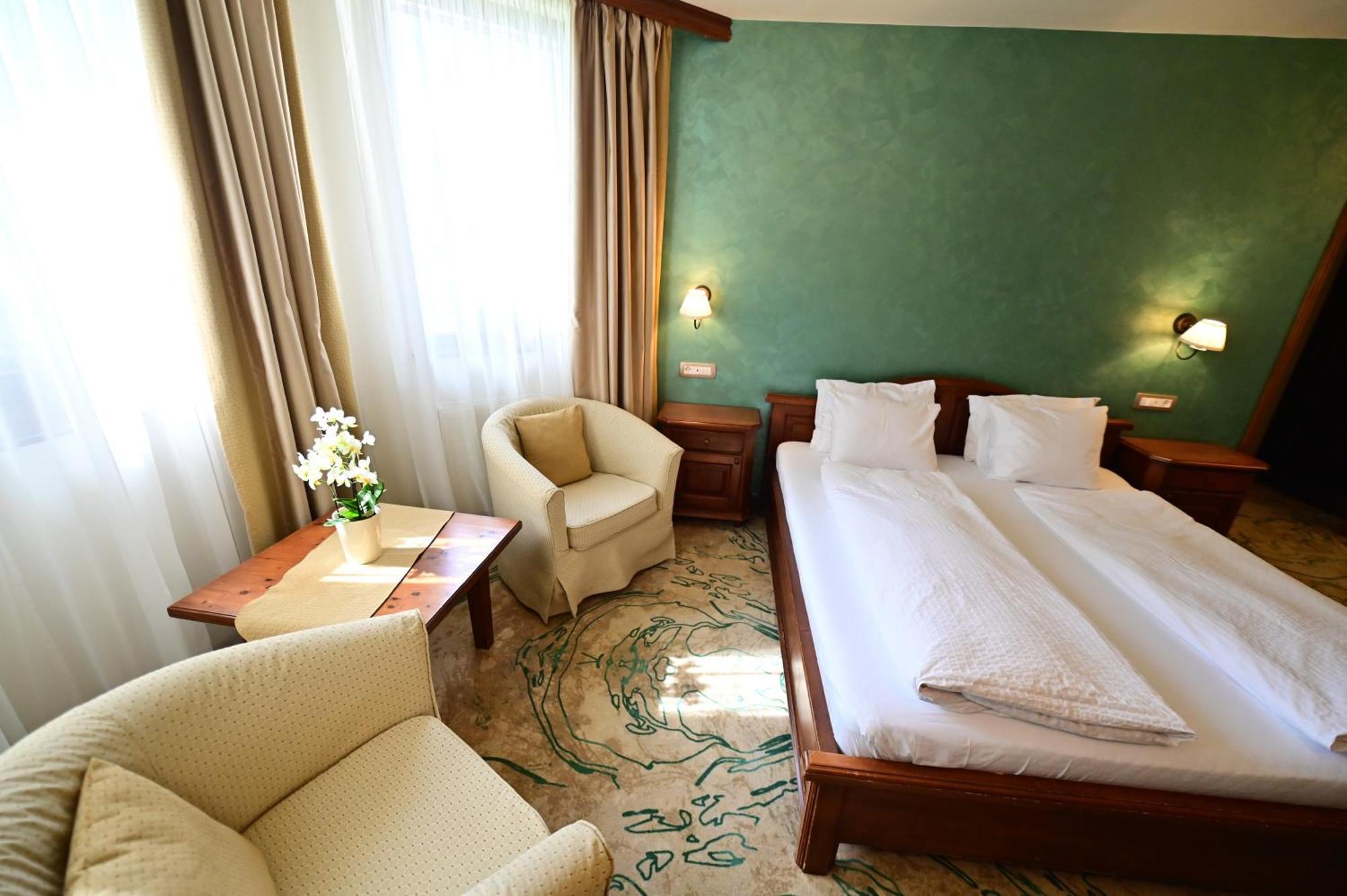 Natura Family Resort Avrig Exteriér fotografie