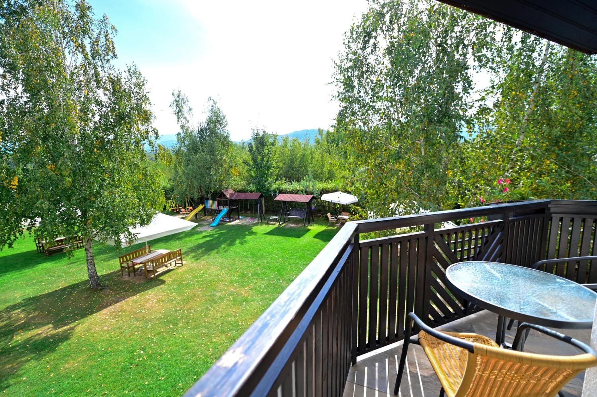 Natura Family Resort Avrig Exteriér fotografie